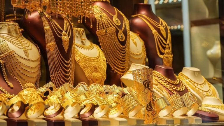 Gold Price: आज इतना सस्ता हो गया सोना, घर बैठे चेक करें नए रेट