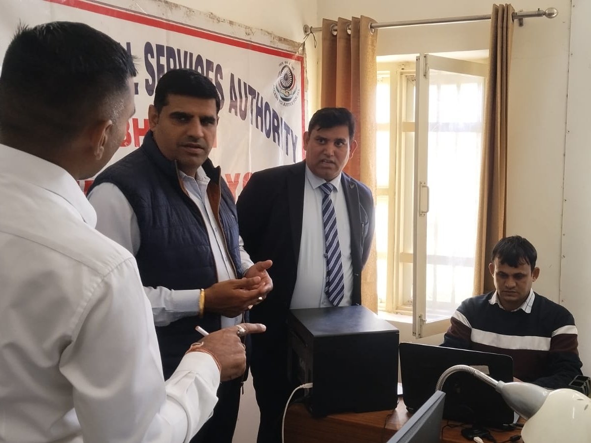 सीजेएम पवन कुमार ने बाल सेवा आश्रम, सखी वन स्टॉप सेंटर और नशा मुक्ति केंद्र का औचक निरीक्षण कर लिया व्यवस्थाओं का जायजा